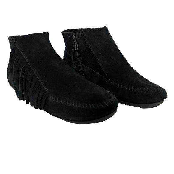 Minnetonka Moccasin Ankle Boot Lacy Charcoal Suede Fringe Boho Booties Size 7 - Picture 1 of 8